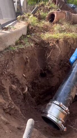 Replacing 110ft of sewer main line 😎